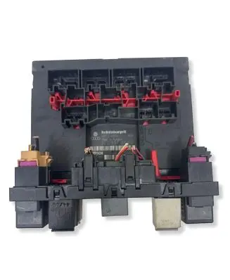 Volkswagen PASSAT B6 Fuse module 3C0937049D F005V00525 H37S1002