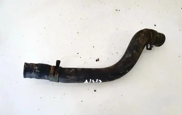 Volkswagen PASSAT B3 Engine coolant pipe/hose
