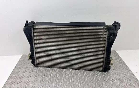 Volkswagen PASSAT B7 Intercooler radiator 3C0145805AN