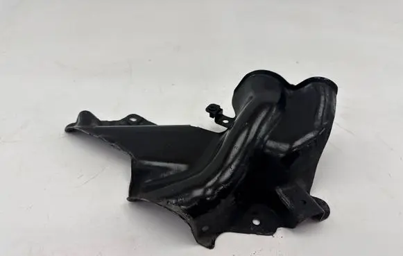 Volkswagen Touareg II Fuel tank bottom protection 7P0201399B