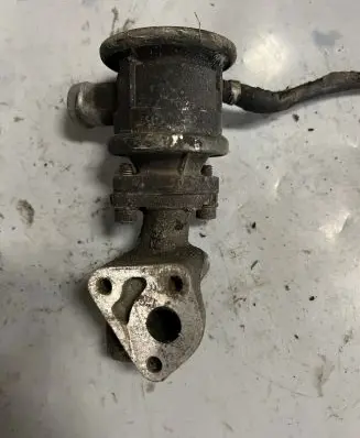 Audi A4 S4 B6 8E 8H EGR valve 06B131817E