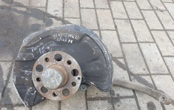 Mercedes-Benz CLS C219 Front wheel hub