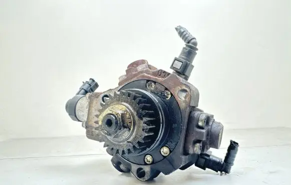 Nissan Qashqai Fuel injection high pressure pump 8200804288 5328449 0445010170