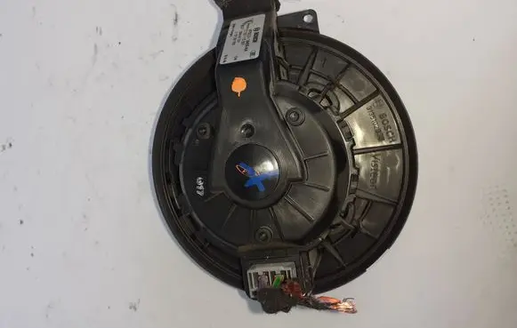 Ford Fiesta Heater fan/blower VP8E2H18456AA 0130115551