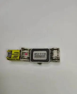 Mitsubishi Pajero Airbag deployment crash/impact sensor 8651A014 0588280599