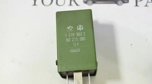 BMW 5 E34 Other relay 1378302