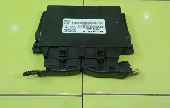 Chrysler 300 - 300C Torque split ecu control unit/module P05150240AB