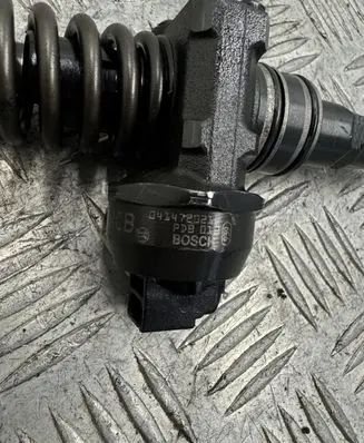 Audi A4 S4 B6 8E 8H Fuel injector 0414720214