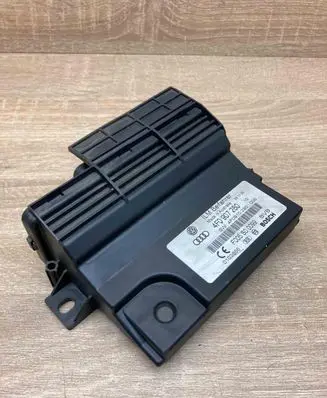 Audi A6 S6 C6 4F Power management control unit 4F0907280 4D0910280