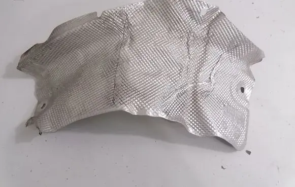 BMW 3 E90 E91 Heat shield in engine bay 7072693