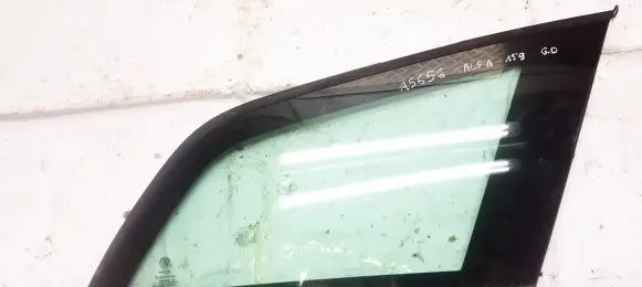 Rear side window