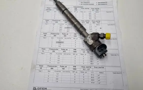 Mercedes-Benz E W211 Fuel injector A6280700487 6280700487