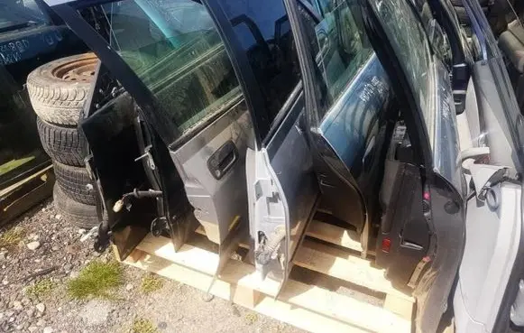 Subaru Legacy Front door
