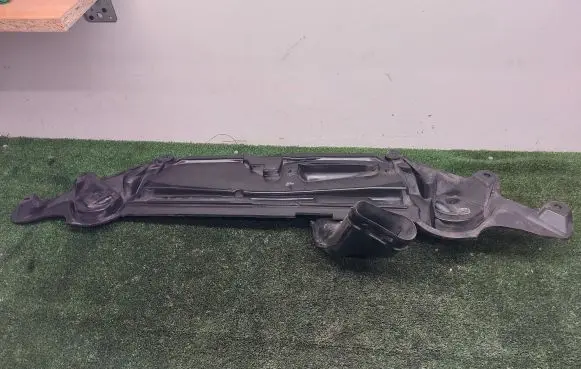Jaguar XF X250 Radiator trim 8X238A303AD CX238A305 CX238A305AA