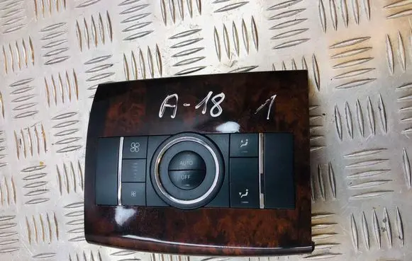 Mercedes-Benz R W251 Climate control unit A1648209789