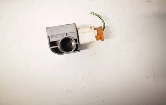 Suzuki SX4 Airbag deployment crash/impact sensor 3893080J10000