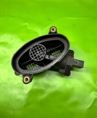 BMW 5 E39 Mass air flow meter 7787076 1362 0928400468