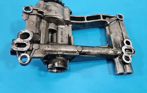 BMW 3 E90 E91 Oil pump 7792945 IMPRK1586743