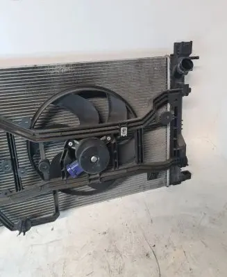 Renault Clio IV Coolant radiator 214107326R
