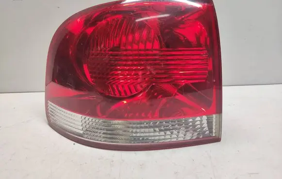 Volkswagen Touareg I Rear/tail lights 7L6945095K