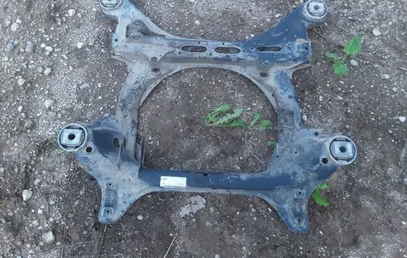 Audi Q7 4L Front axle beam NOCODE