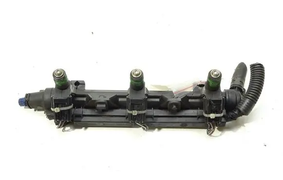 Volkswagen Polo IV 9N3 Fuel main line pipe 03E133320