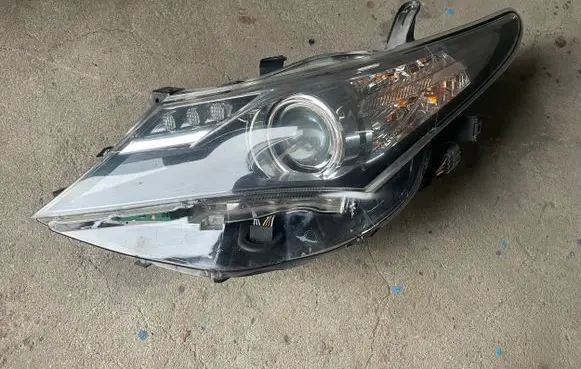 Toyota Auris E180 Headlight/headlamp 8115002E31
