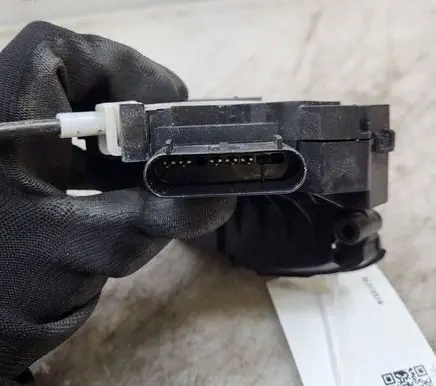 Volvo V60 Rear door lock 31301944 A046465