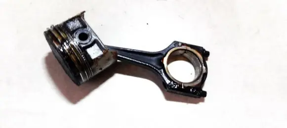 Opel Astra F Piston with connecting rod