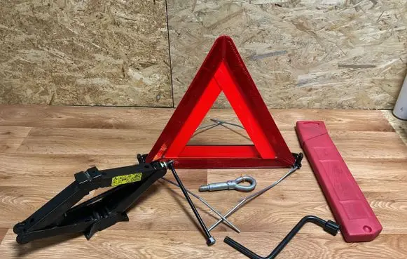 BMW 5 E60 E61 Tool set 