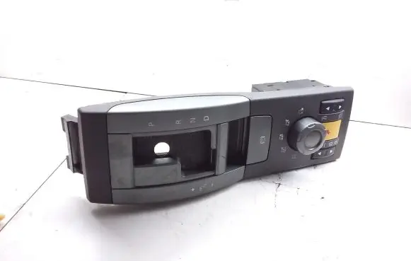 Multifunctional control switch/knob