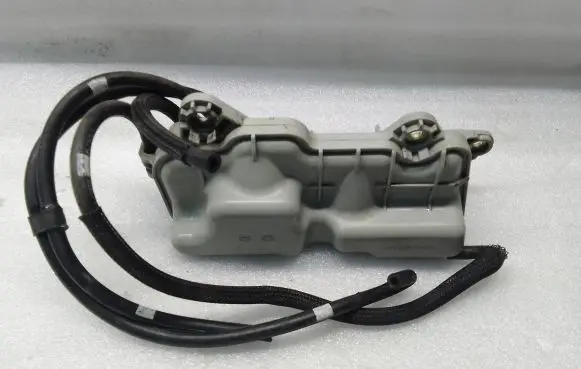 Volvo XC60 Vacuum air tank 31339809