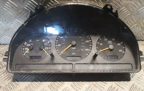 Mercedes-Benz ML W163 Speedometer (instrument cluster) 1635404111 A1635404111