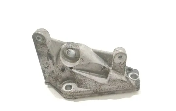 Nissan Navara D40 Engine mounting bracket 59776210 7805421