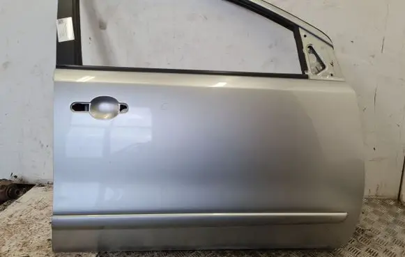 Nissan Note (E11) Front door