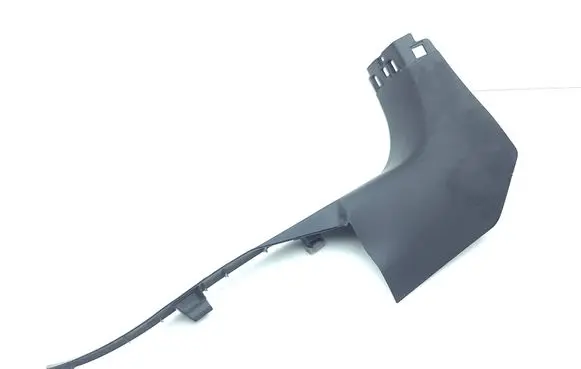 Foot area side trim