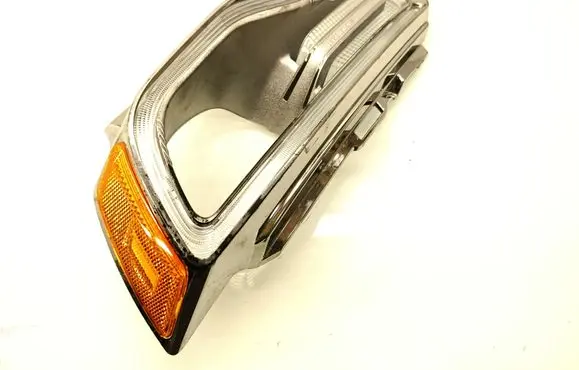 Jeep Grand Cherokee Headlight part 