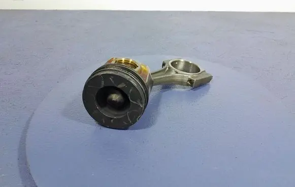 Audi A4 S4 B7 8E 8H Piston 