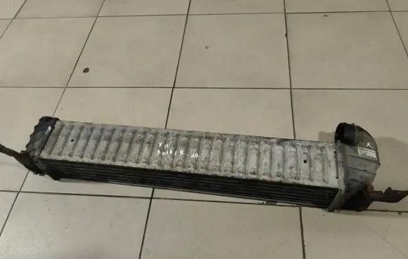 Volkswagen Sharan Intercooler radiator 7M3145805