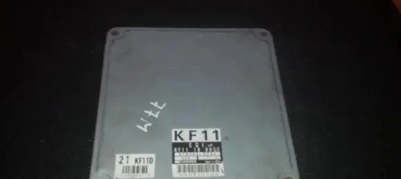 Mazda Xedos 6 Engine control unit/module kf1118881c 079700-3733