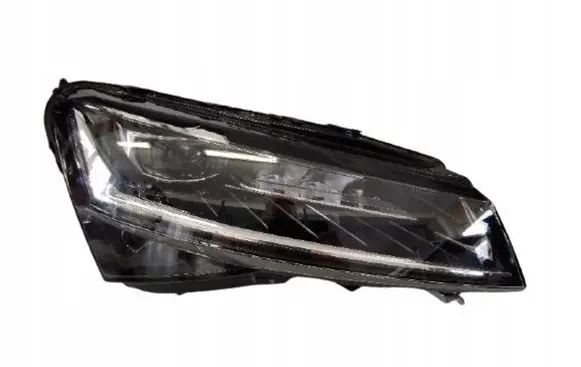 Skoda Superb B8 (3V) Headlight/headlamp