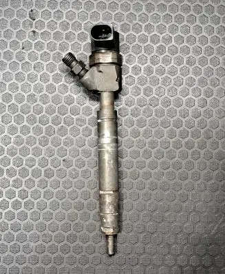 Mercedes-Benz Sprinter W901 W902 W903 W904 Fuel injector A6110701687