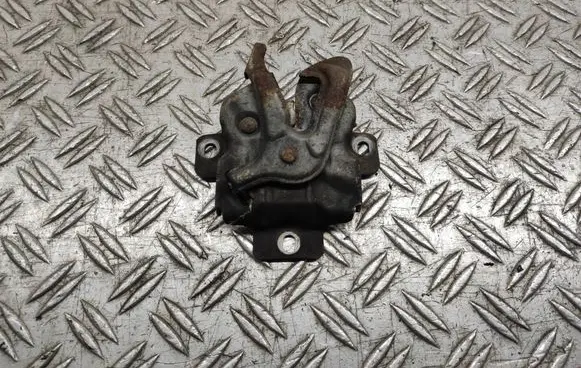 Suzuki SX4 Engine bonnet/hood lock/catch 8211062J10