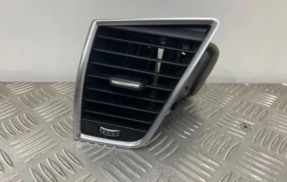 Audi Q5 SQ5 Dashboard side air vent grill/cover trim 8R1820901L