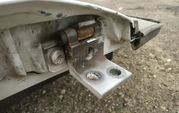 Peugeot 807 Front door upper hinge