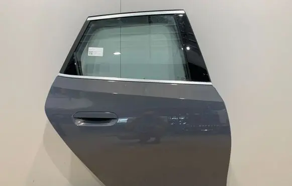 BMW 2 Active Tourer U06 Rear door