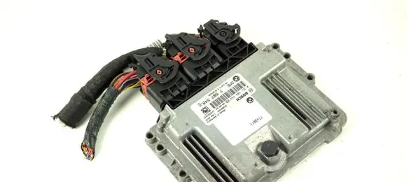 Mini One - Cooper Coupe R56 Engine control unit/module ECU 0261S04442 DME7587548