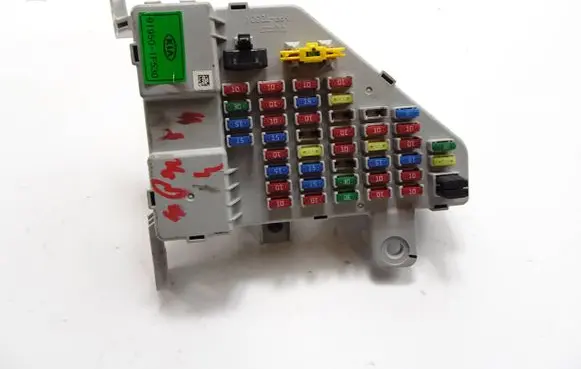 KIA Sportage Fuse module 919501F530