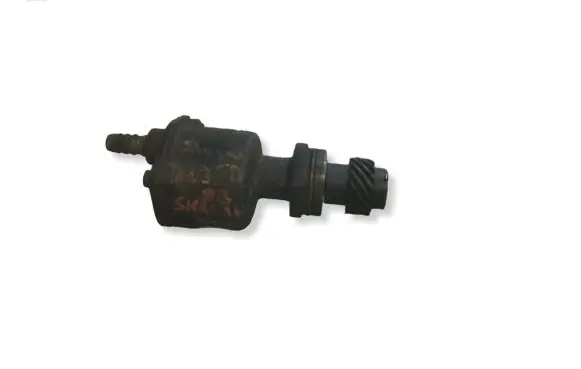 Volkswagen PASSAT B4 Vacuum pump 028207A