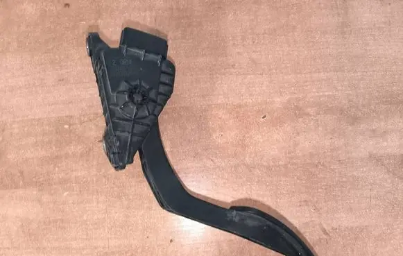 Mazda 6 Accelerator throttle pedal 1988003420 056260596A6